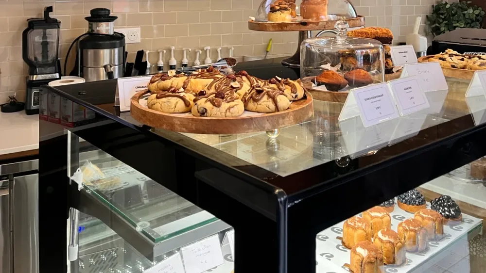 On prend un goûter dans un Coffee shop